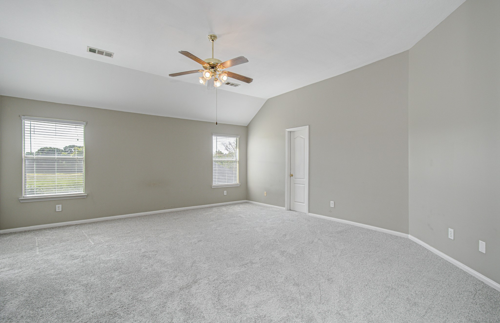 16639 Village View Trail Property Photo 35