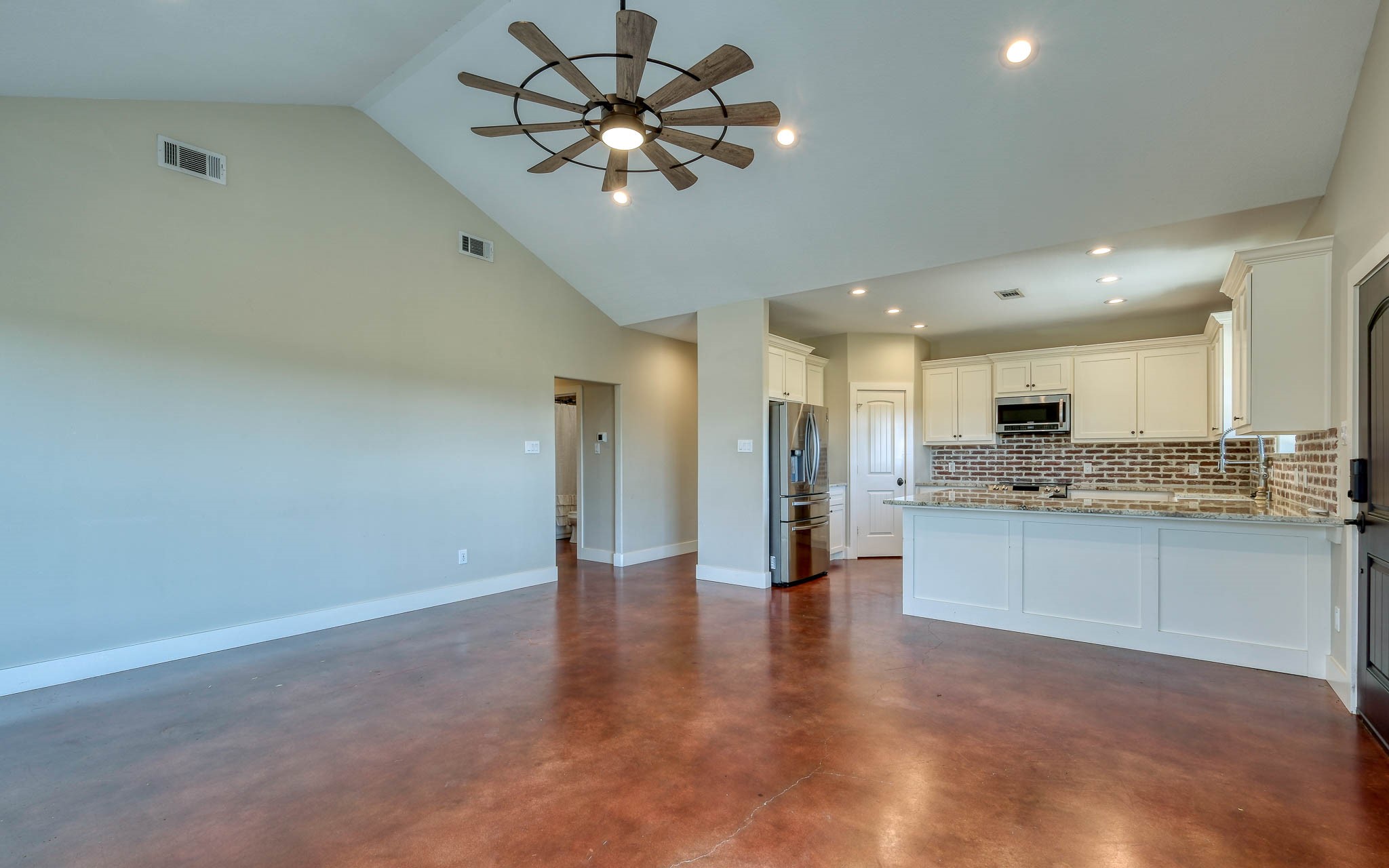40934 Thomas Lane Property Photo 12