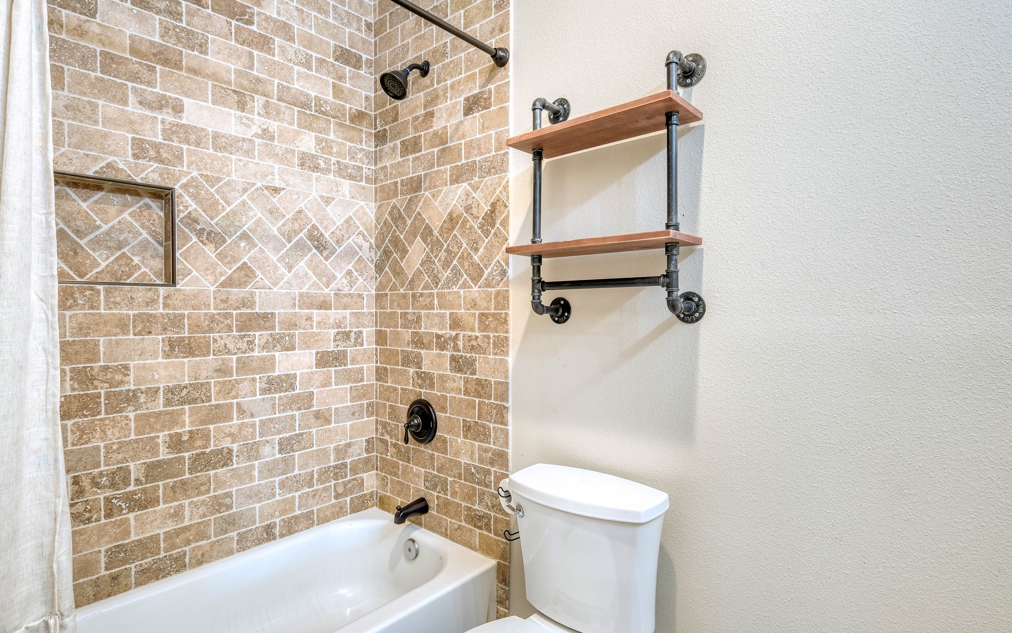 40934 Thomas Lane Property Photo 26