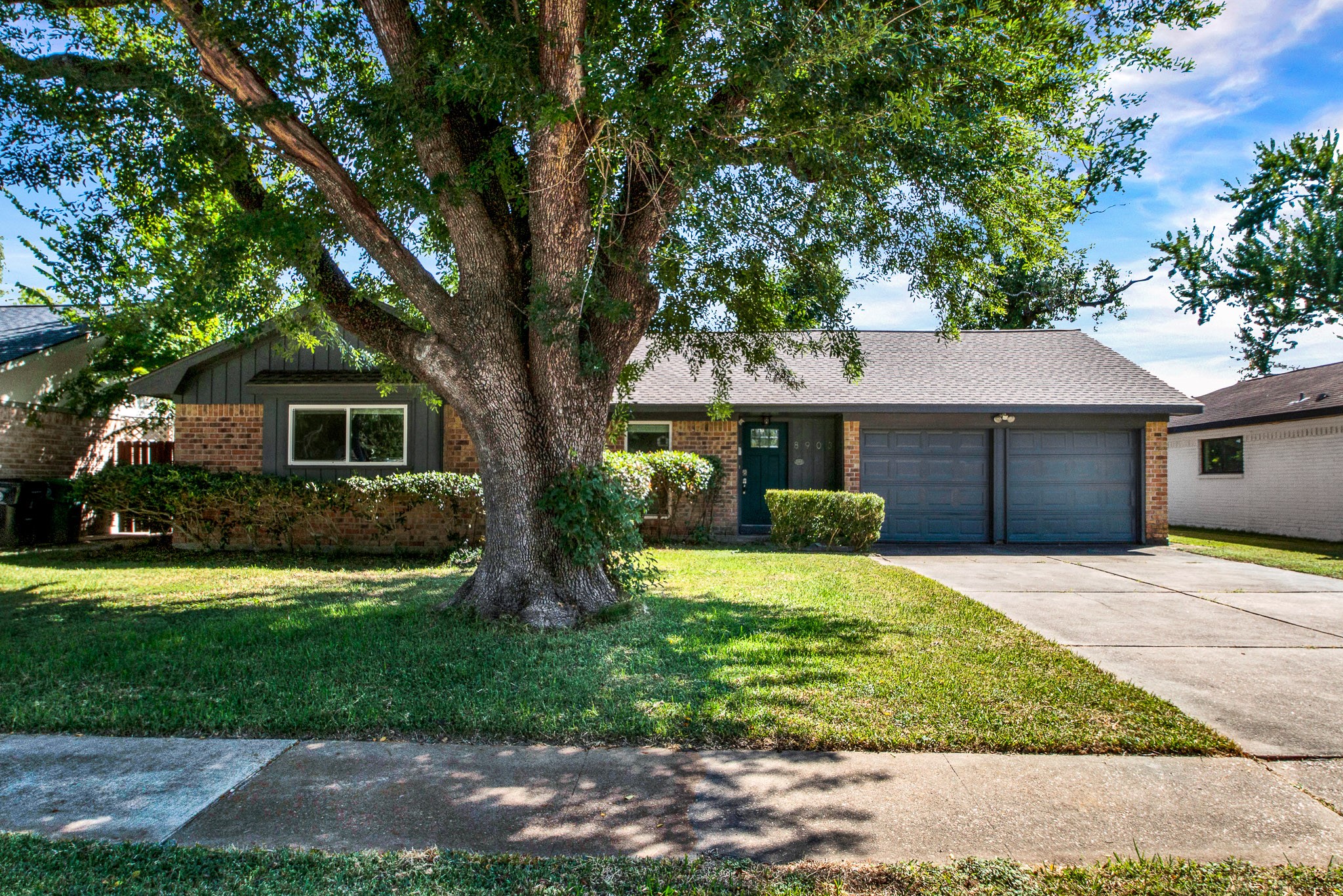 8903 Alcott Drive Property Photo 1