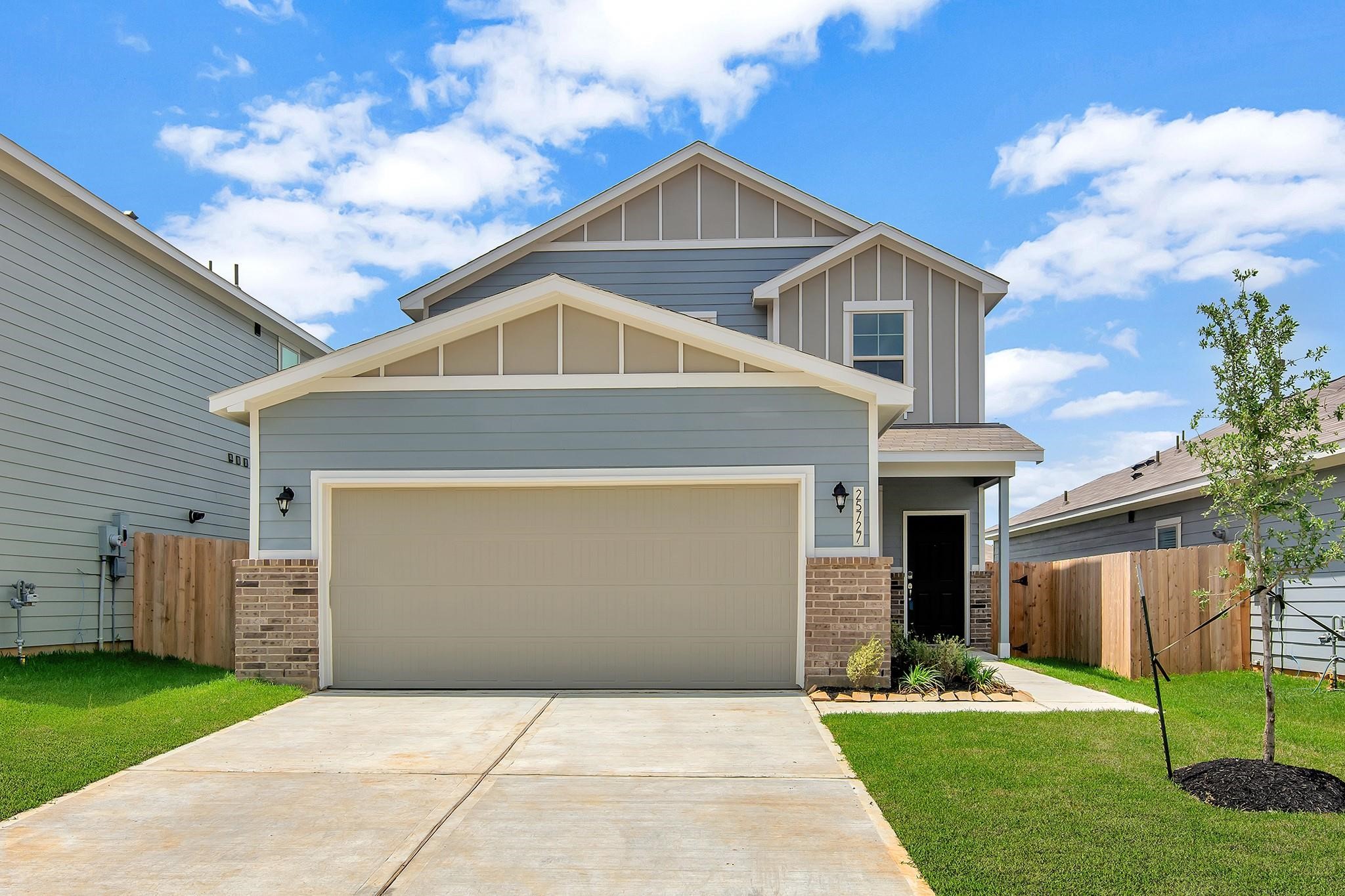 25727 Boxwood Hedge Ln Property Photo 1