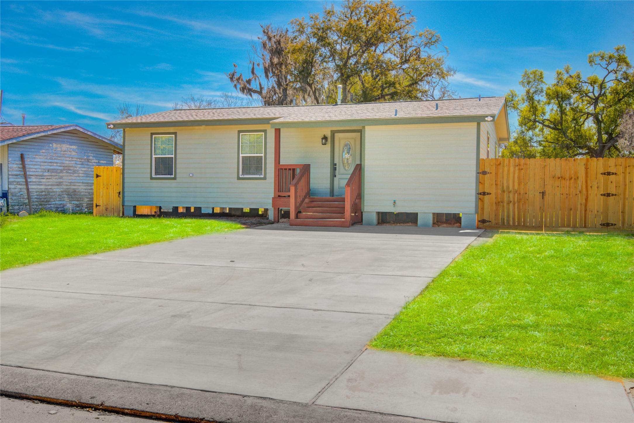 524 Magnolia Street Property Photo 1