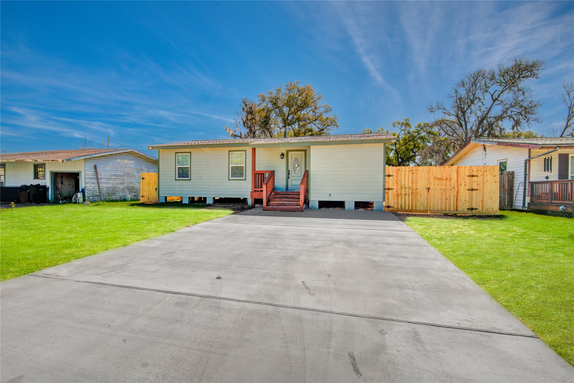 524 Magnolia Street Property Photo 3