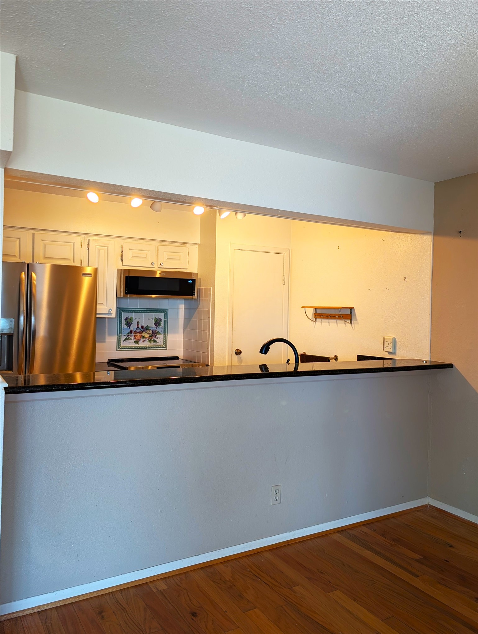 8402 Seawall Boulevard 4 Property Photo 7