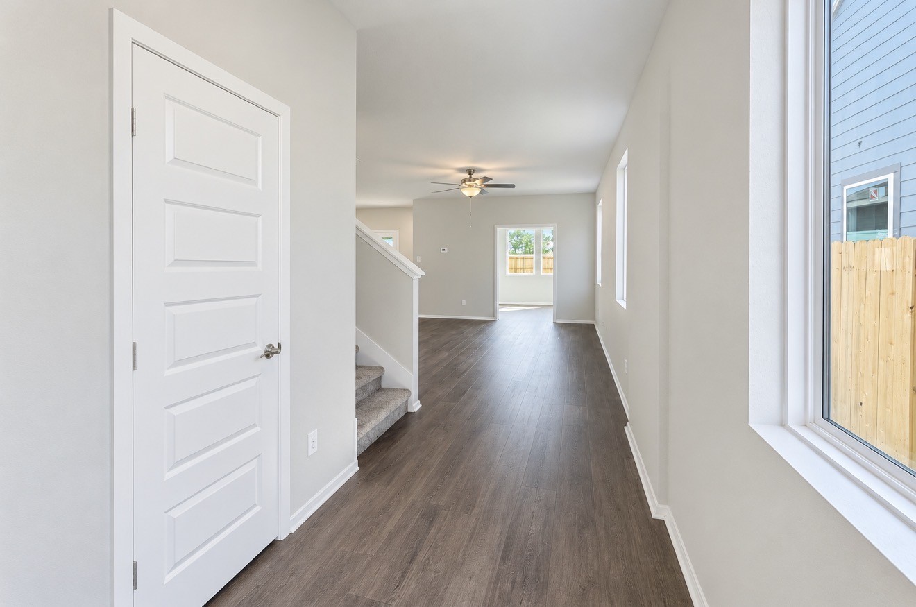 400 Hickory Hills Drive Property Photo 3