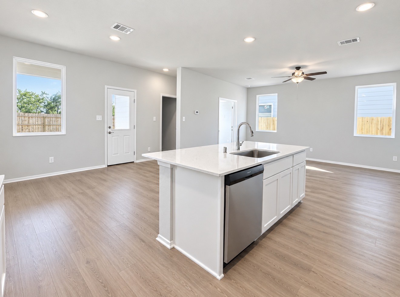 400 Hickory Hills Drive Property Photo 10