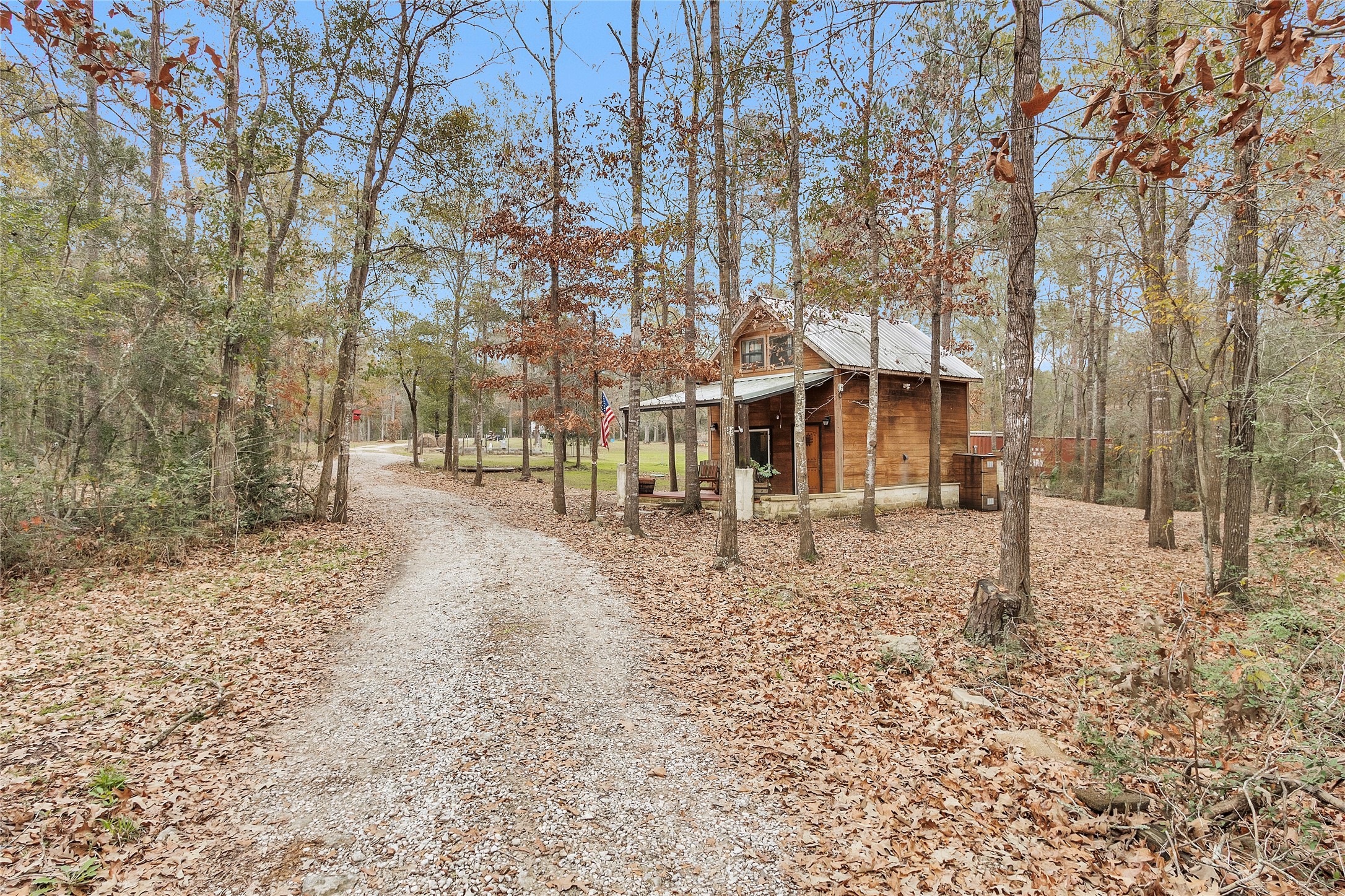 7261 Forest Hills Drive Property Photo 4
