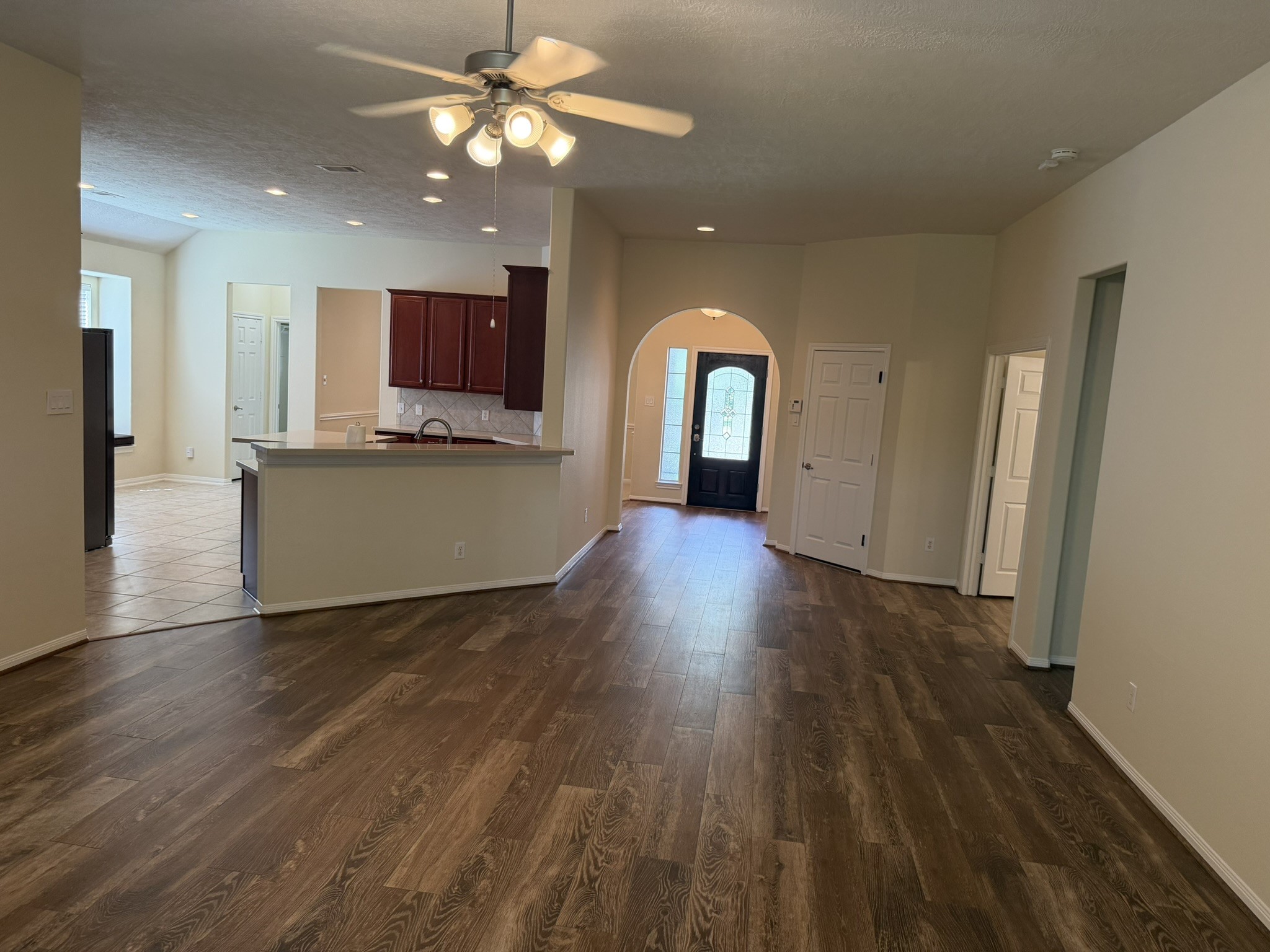 21406 Avalon Queen Drive Property Photo 5