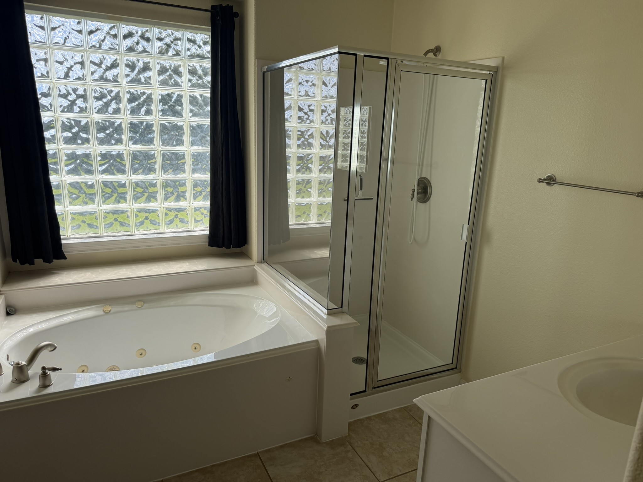 21406 Avalon Queen Drive Property Photo 16