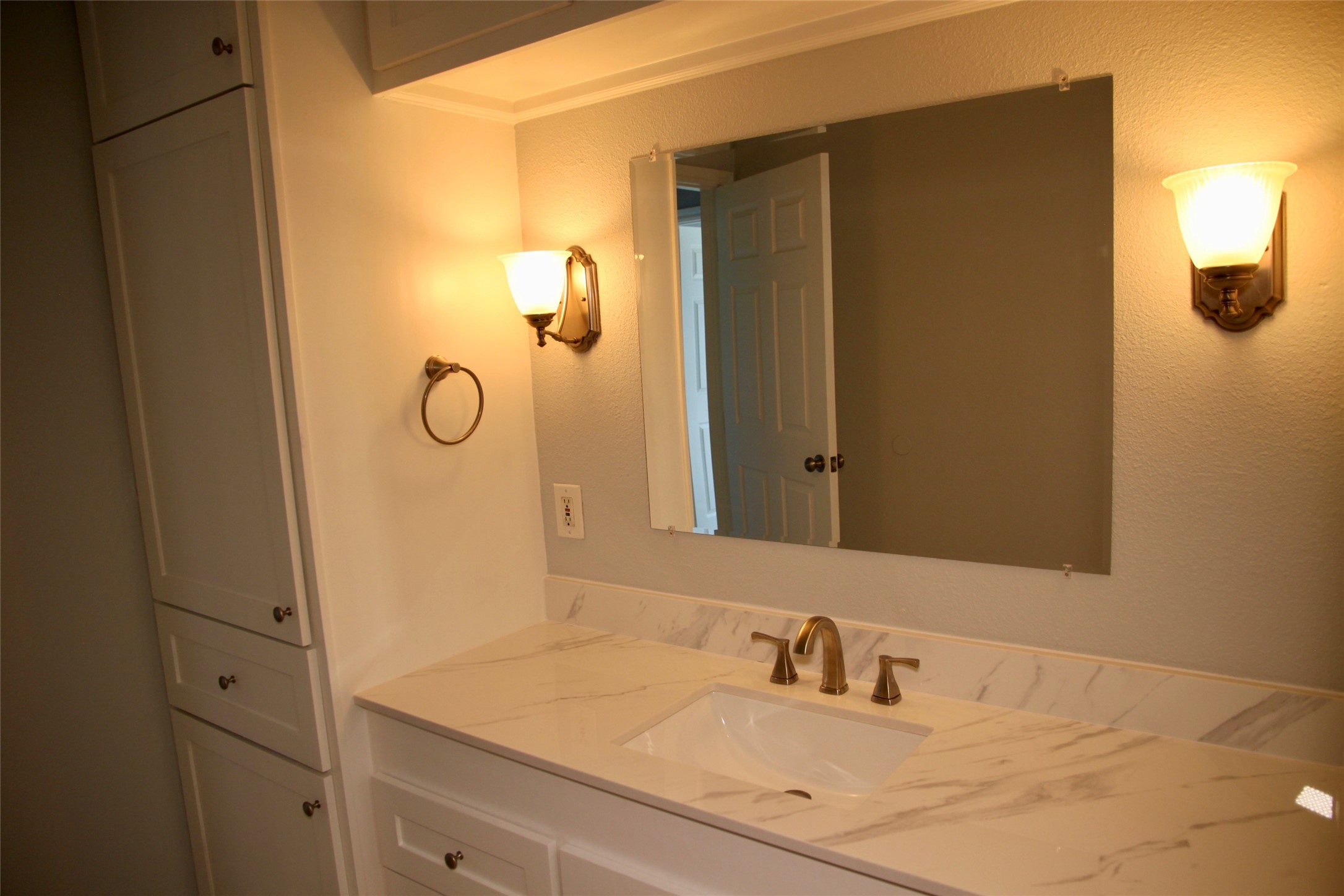 529 E Shore Drive Property Photo 17