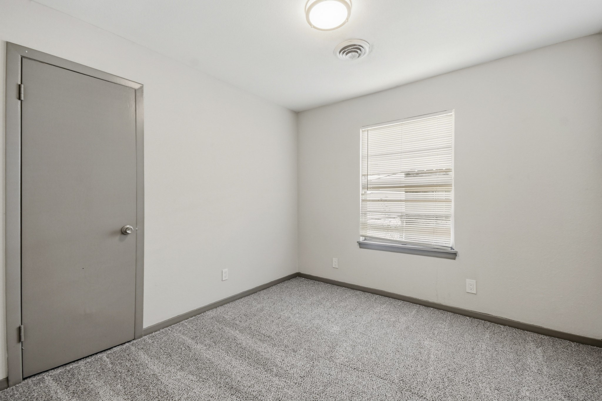 5413 Vae Drive Property Photo 4