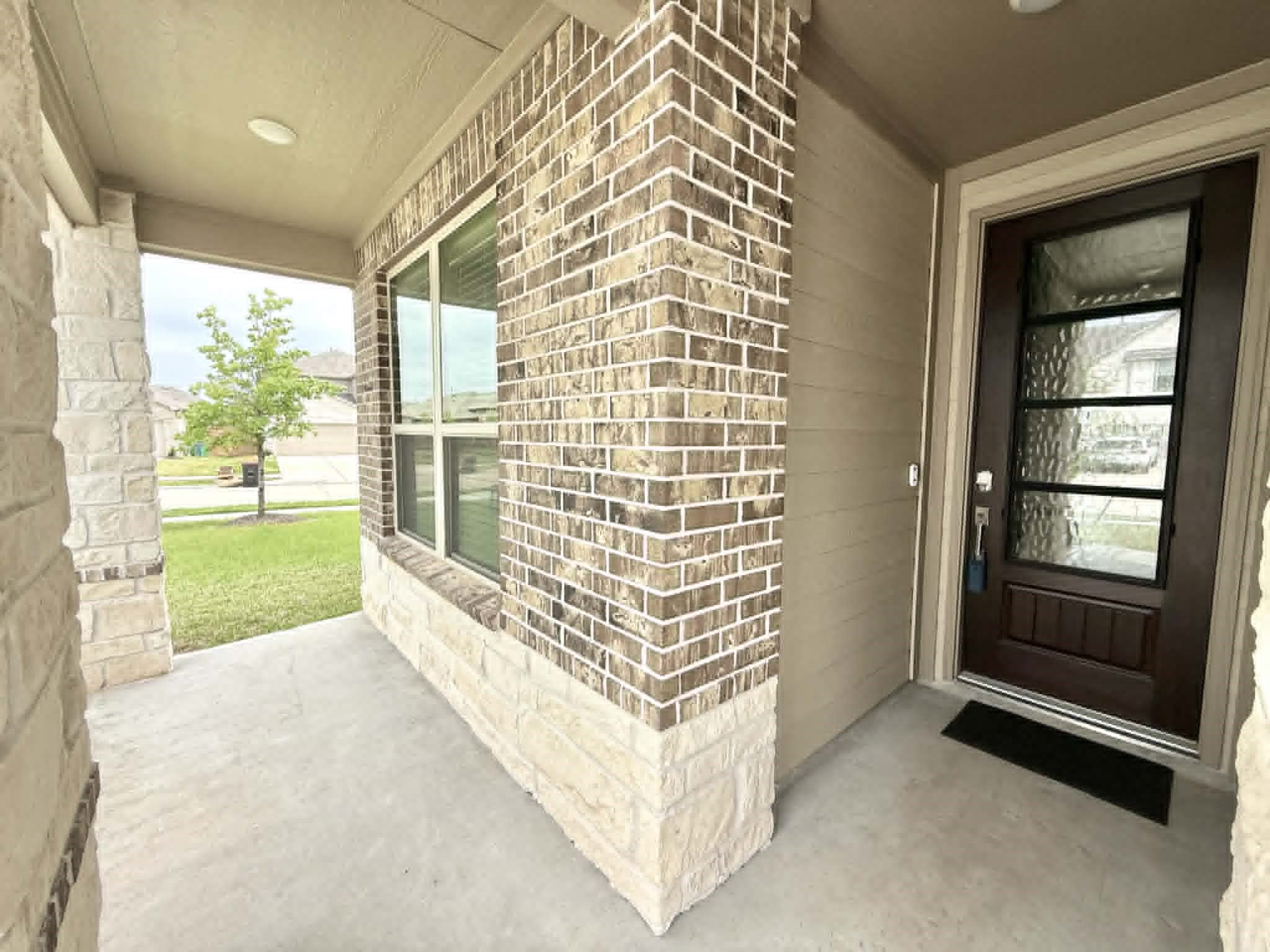 1301 Tan Gable Ln Property Photo 2