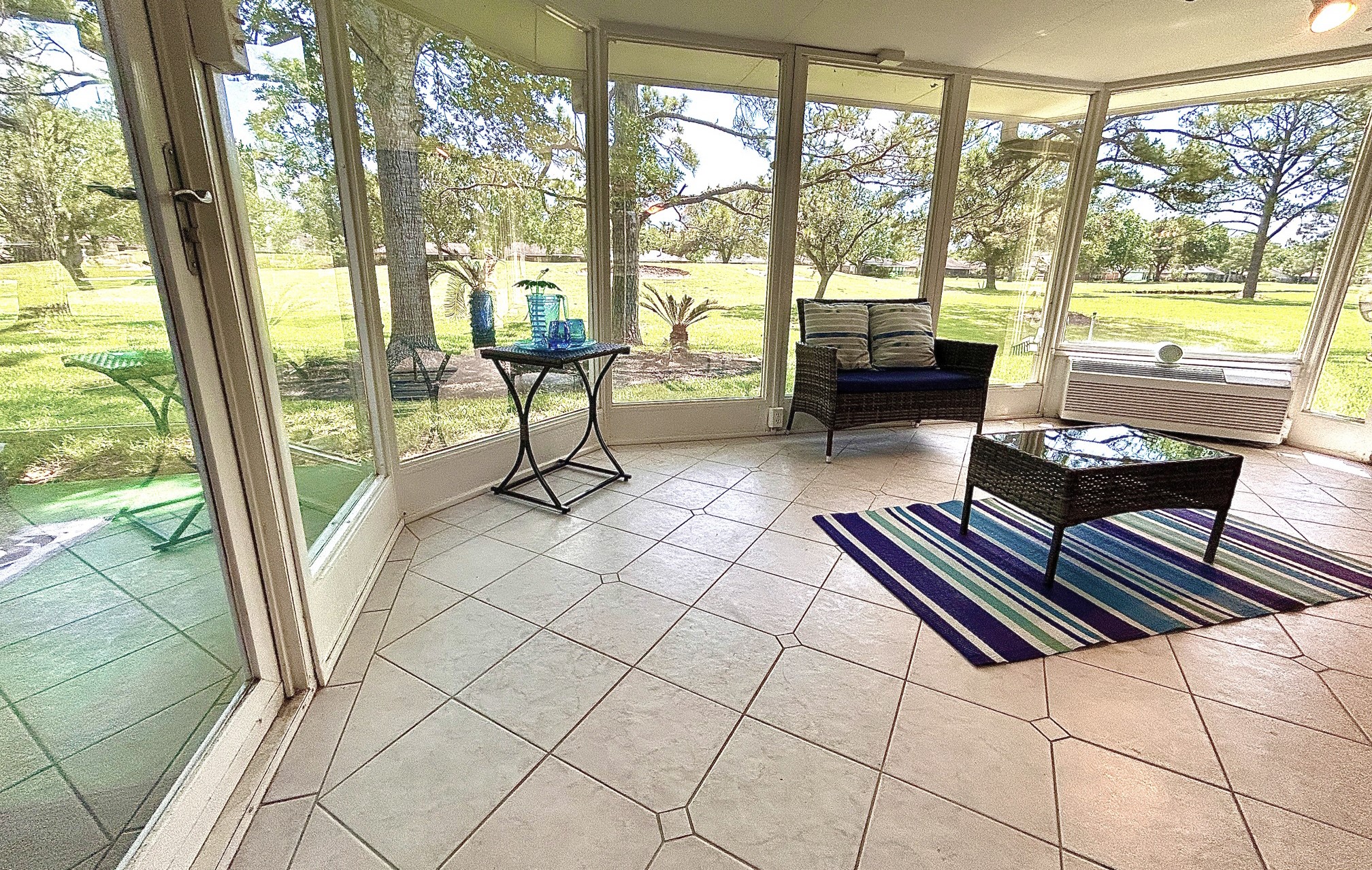 810 Birchview Court Property Photo 4