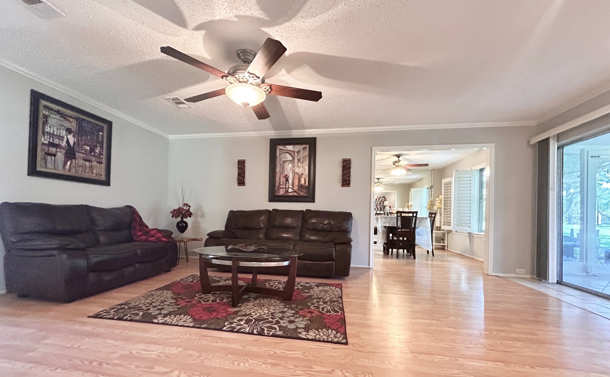 810 Birchview Court Property Photo 8