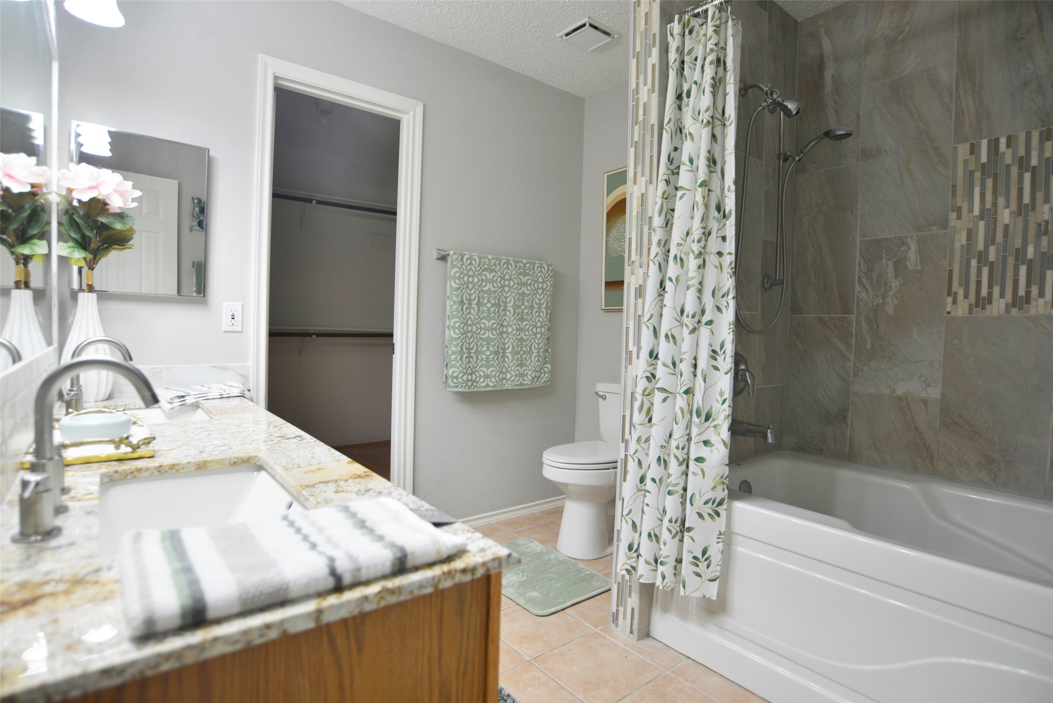 810 Birchview Court Property Photo 22