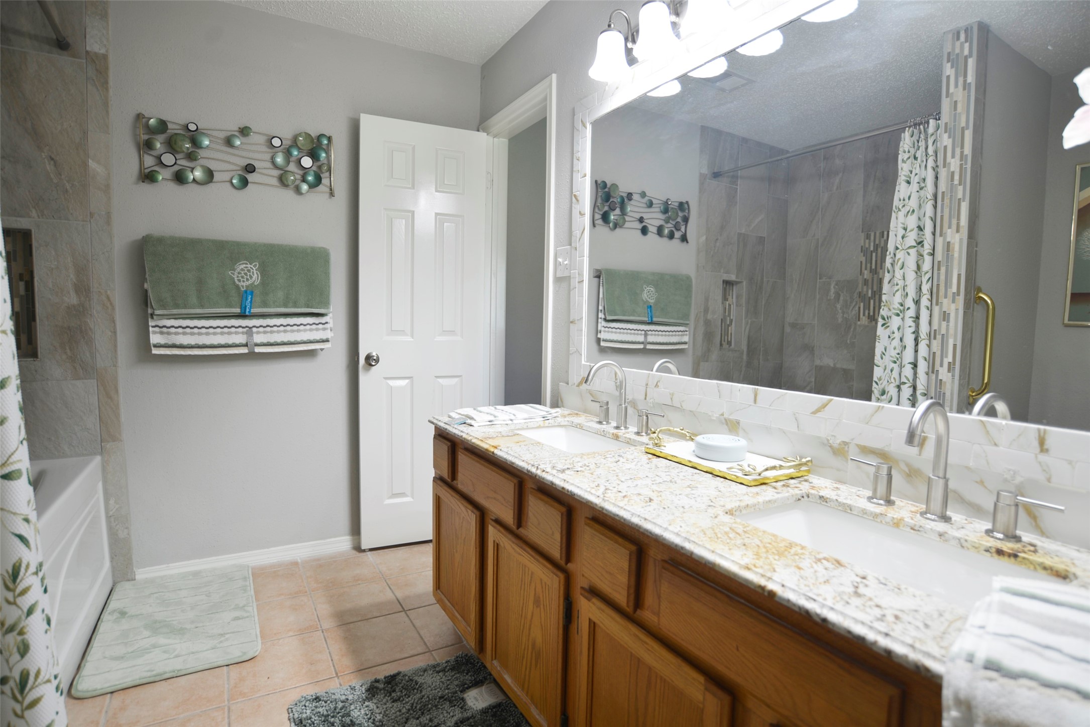 810 Birchview Court Property Photo 23