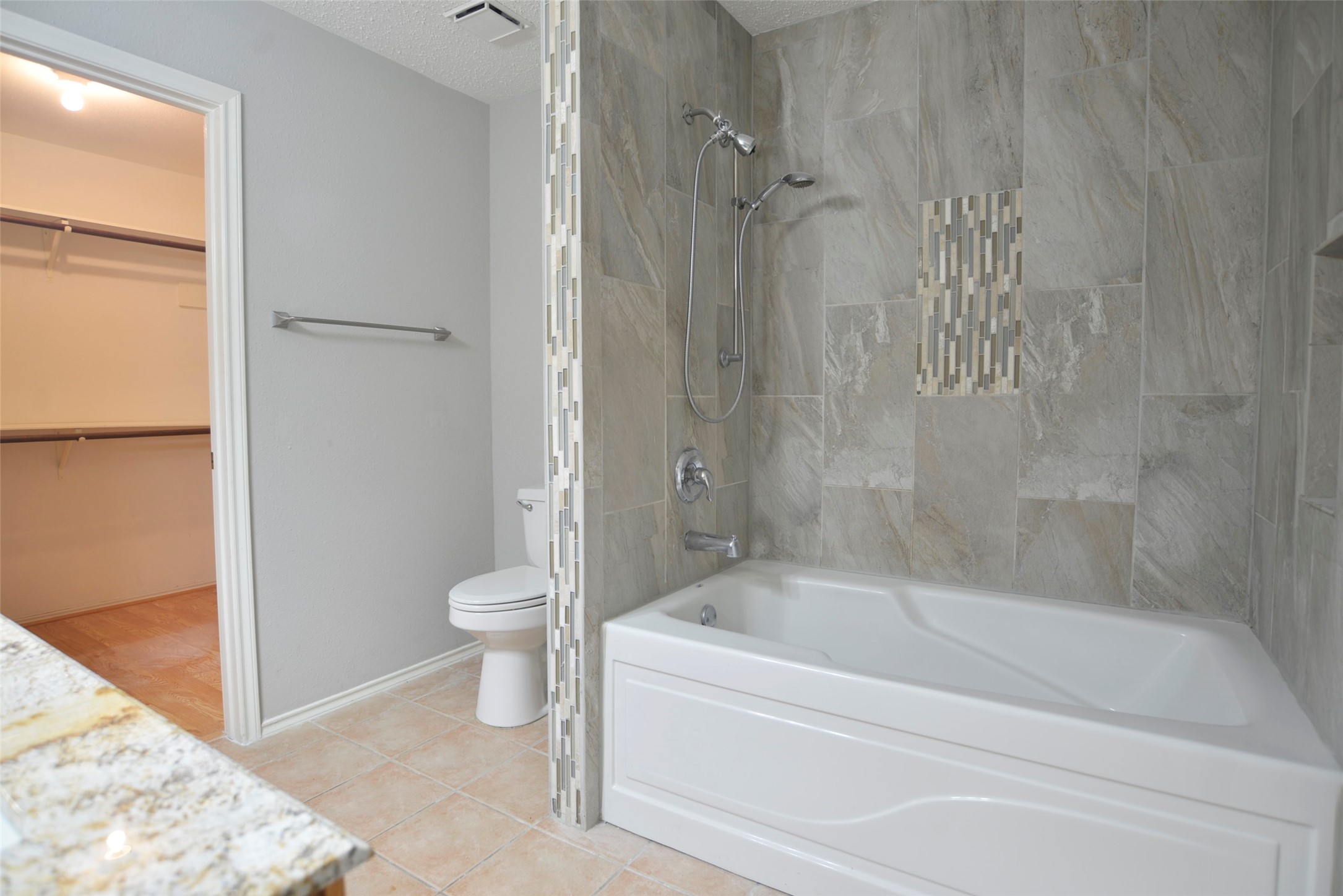 810 Birchview Court Property Photo 24