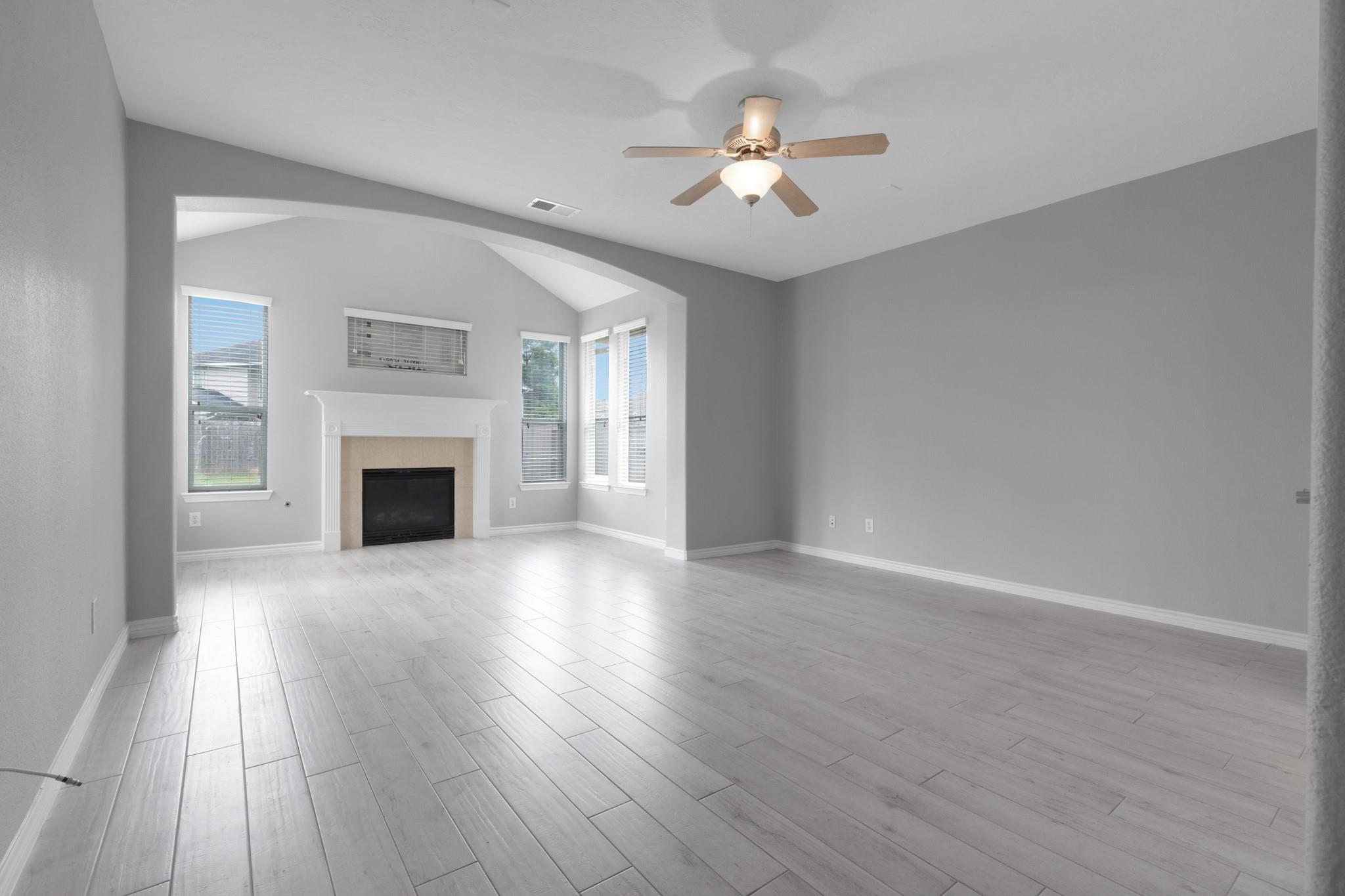 13714 Kingston River Lane, Houston Tx 77044 Property Photo 13