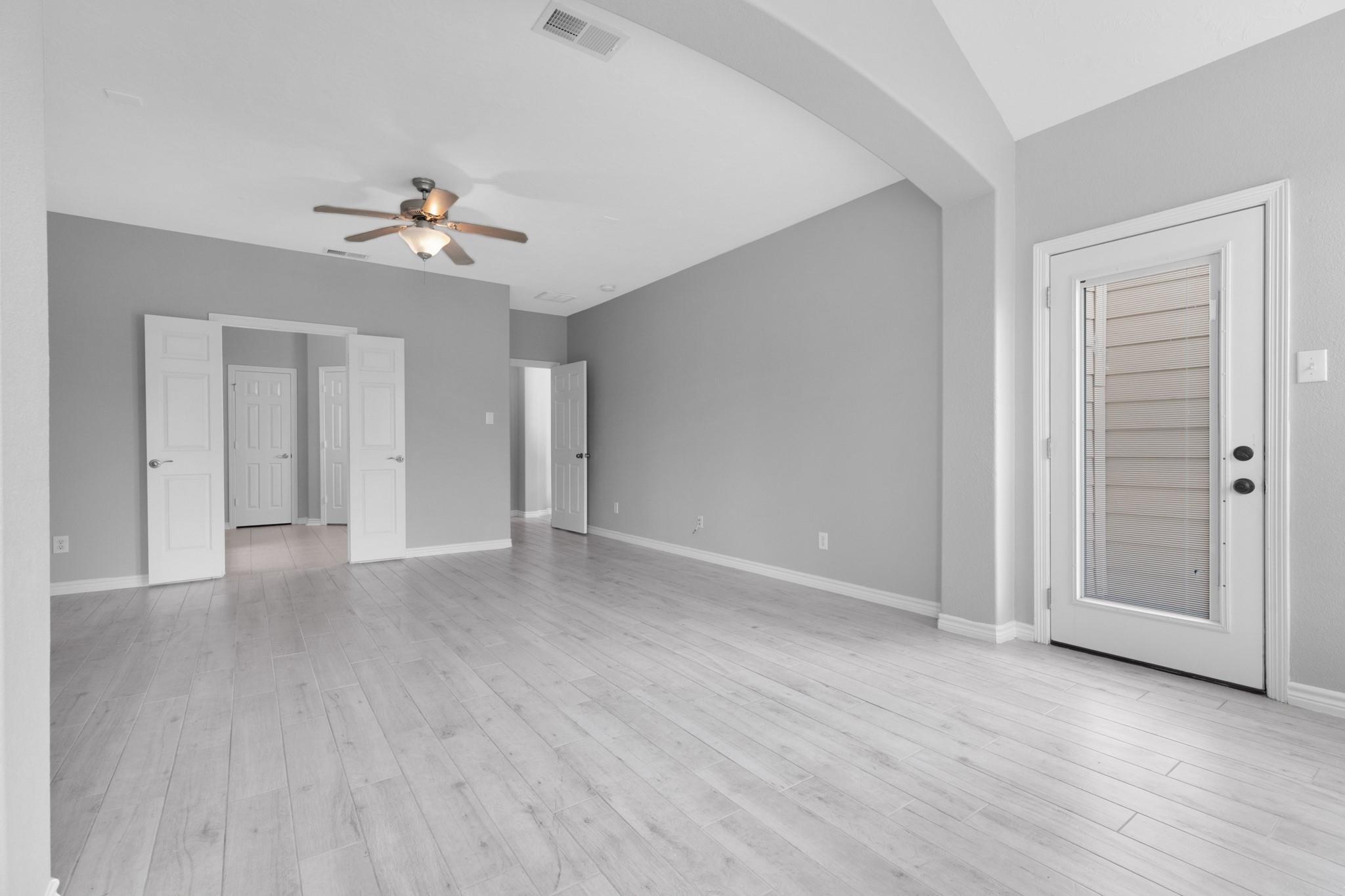 13714 Kingston River Lane, Houston Tx 77044 Property Photo 14