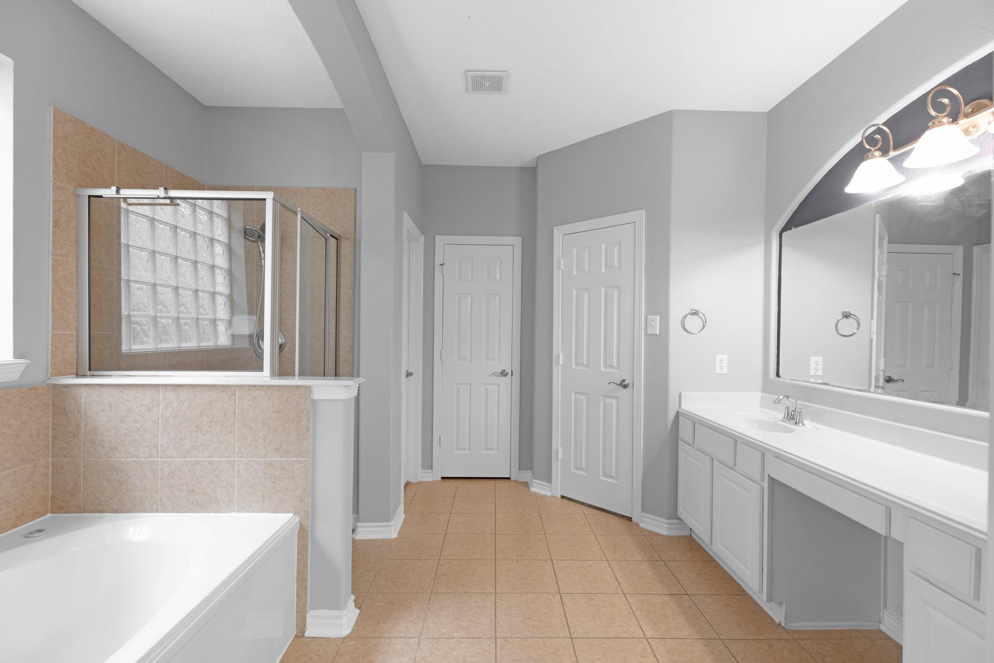 13714 Kingston River Lane, Houston Tx 77044 Property Photo 15