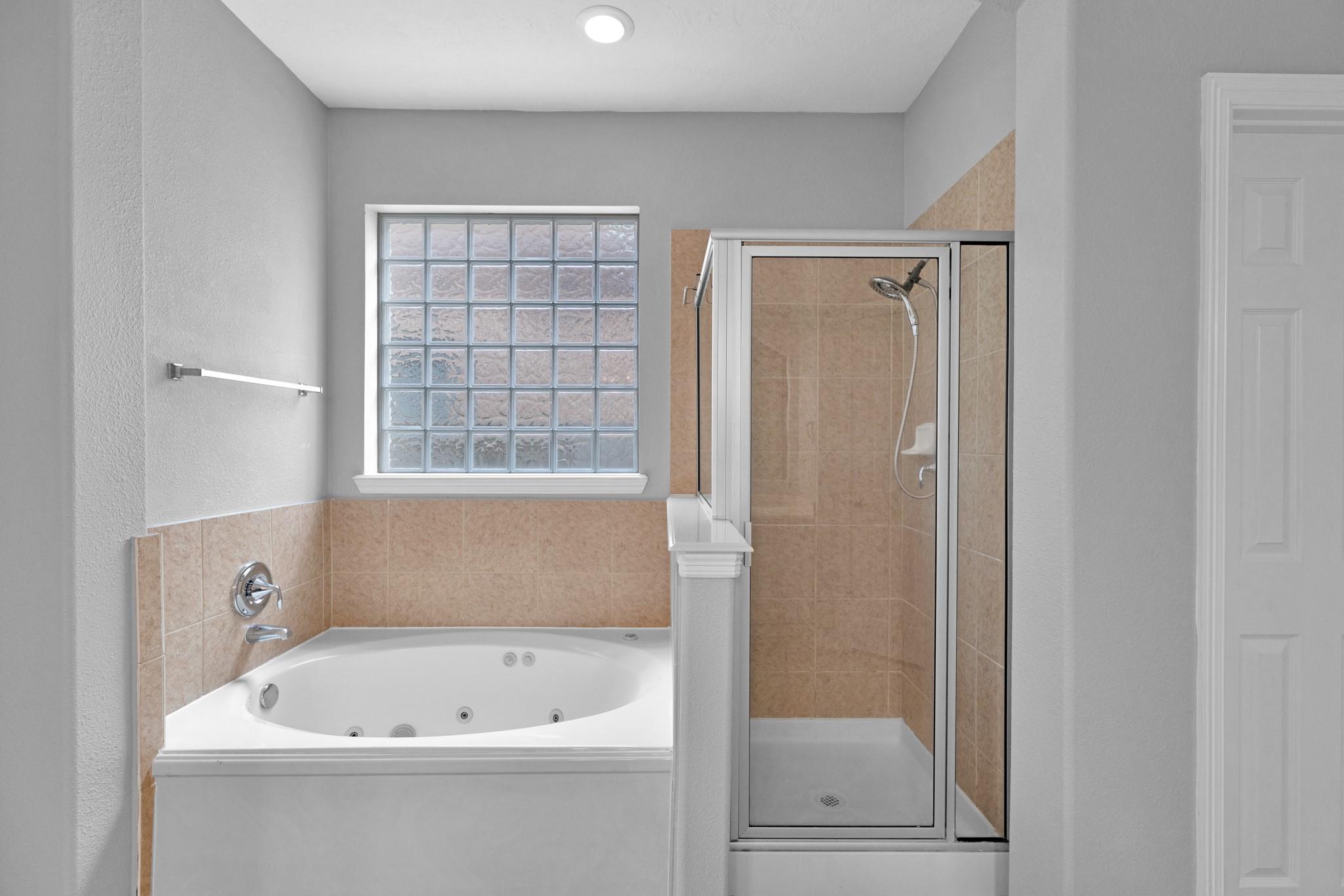 13714 Kingston River Lane, Houston Tx 77044 Property Photo 17