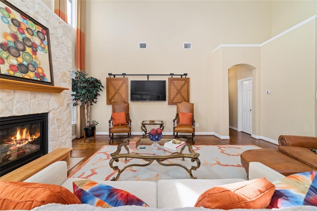 6215 Silver Thistle Lane Property Photo 6
