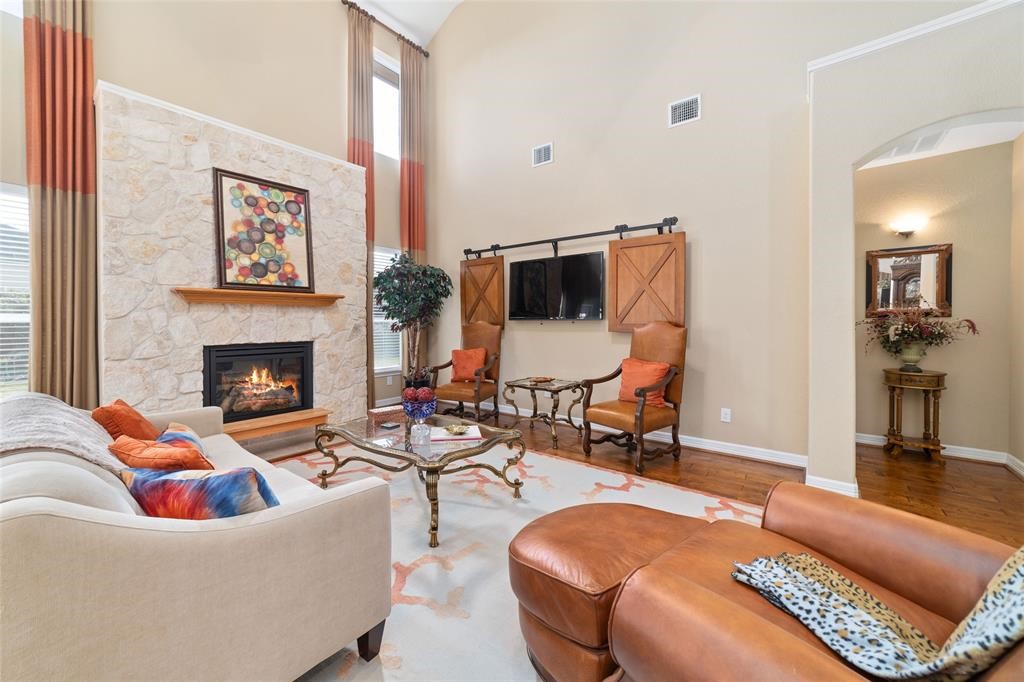 6215 Silver Thistle Lane Property Photo 7