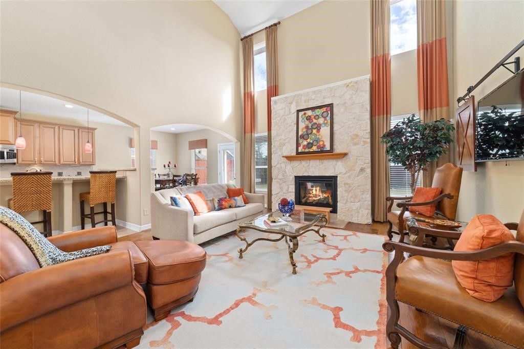 6215 Silver Thistle Lane Property Photo 9