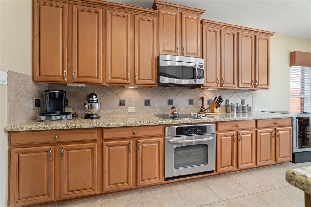 6215 Silver Thistle Lane Property Photo 10