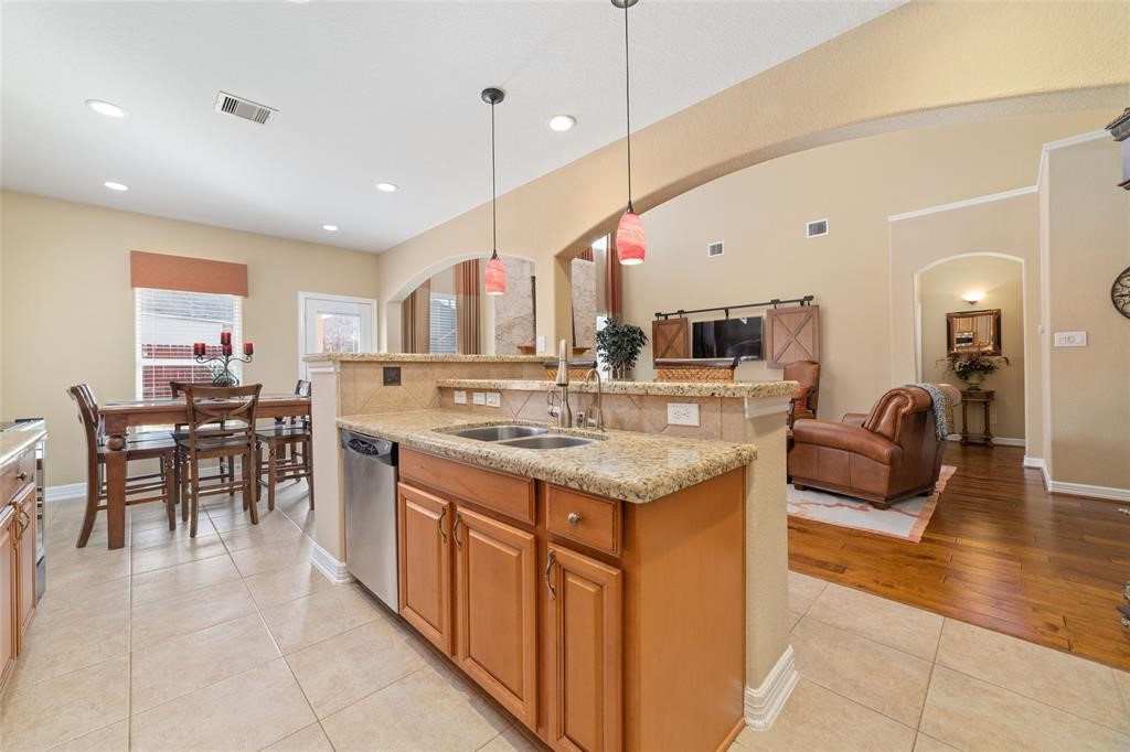 6215 Silver Thistle Lane Property Photo 12