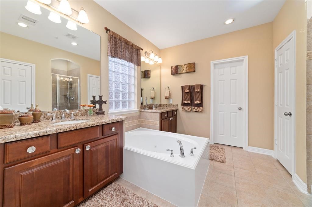 6215 Silver Thistle Lane Property Photo 17