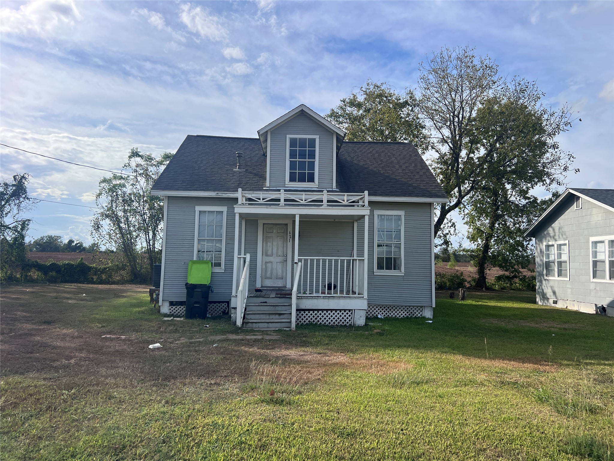 621 Harrison Property Photo 3