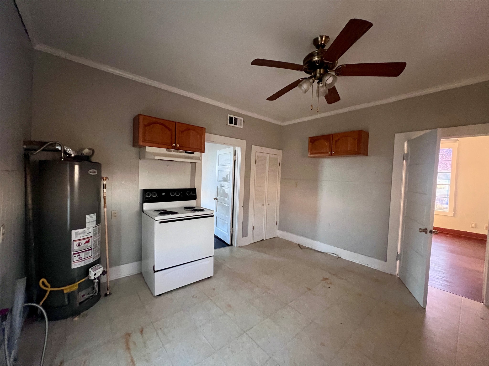621 Harrison Property Photo 10