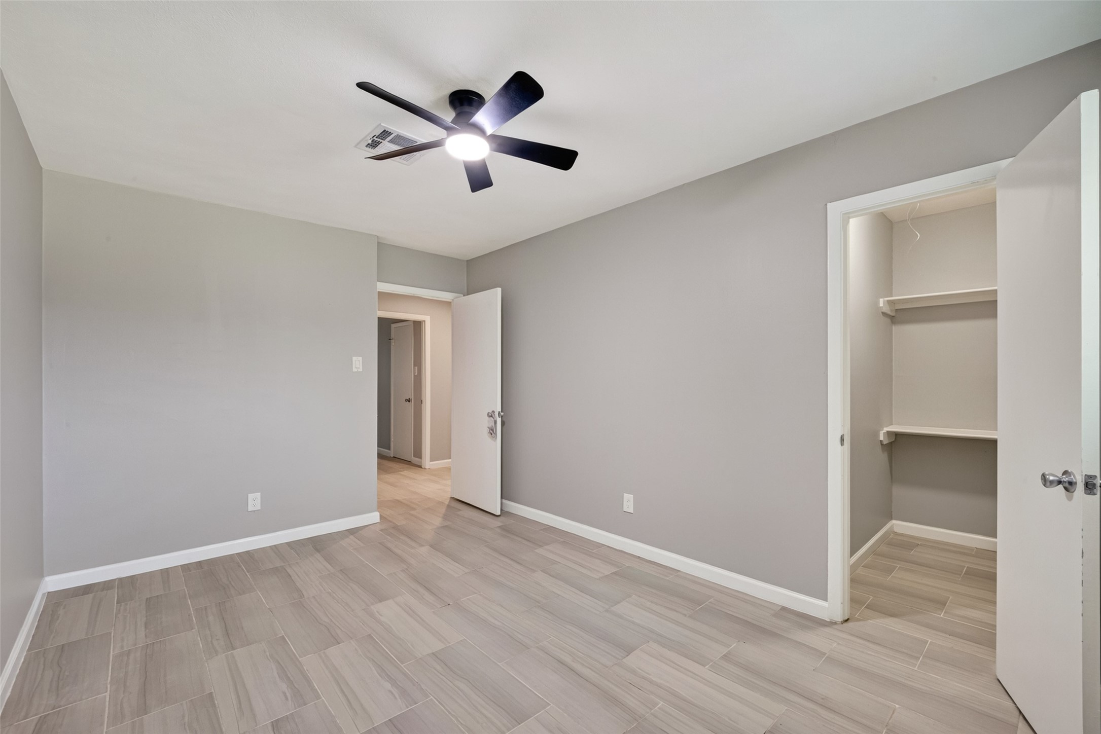 7607 Tanager Street Property Photo 11