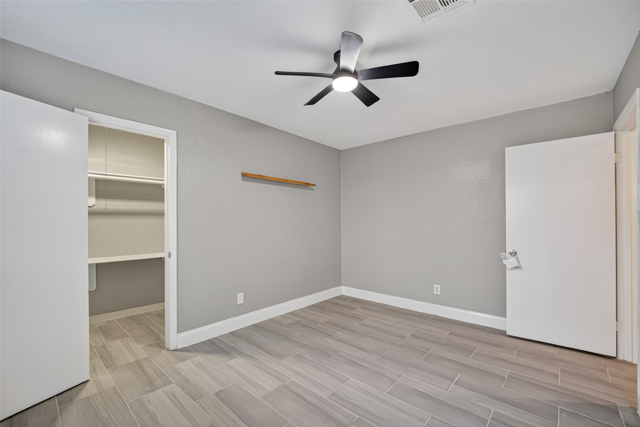 7607 Tanager Street Property Photo 13
