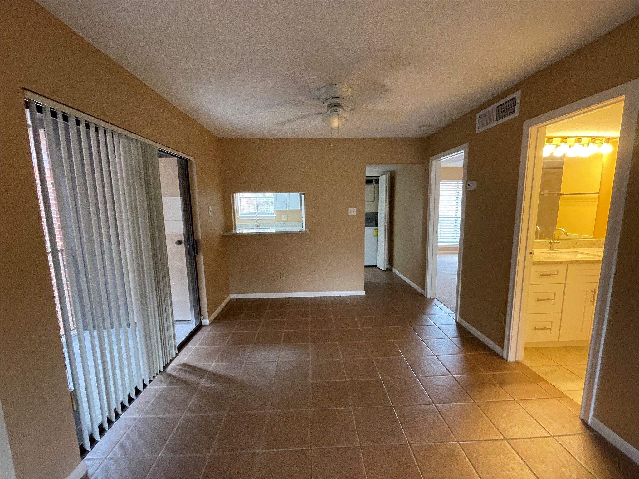 3100 Walnut Bend Lane 208 Property Photo 7