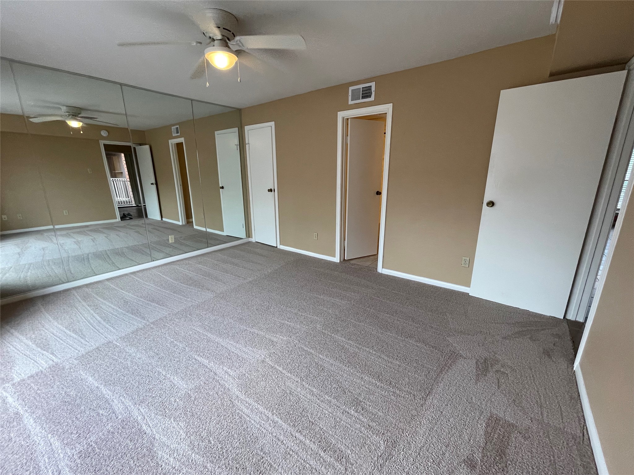 3100 Walnut Bend Lane 208 Property Photo 14