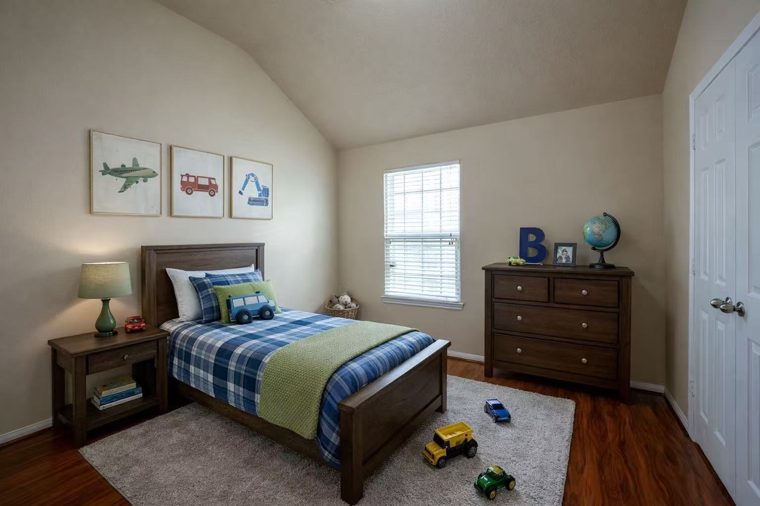 3435 Yasmine Ranch Drive Property Photo 4