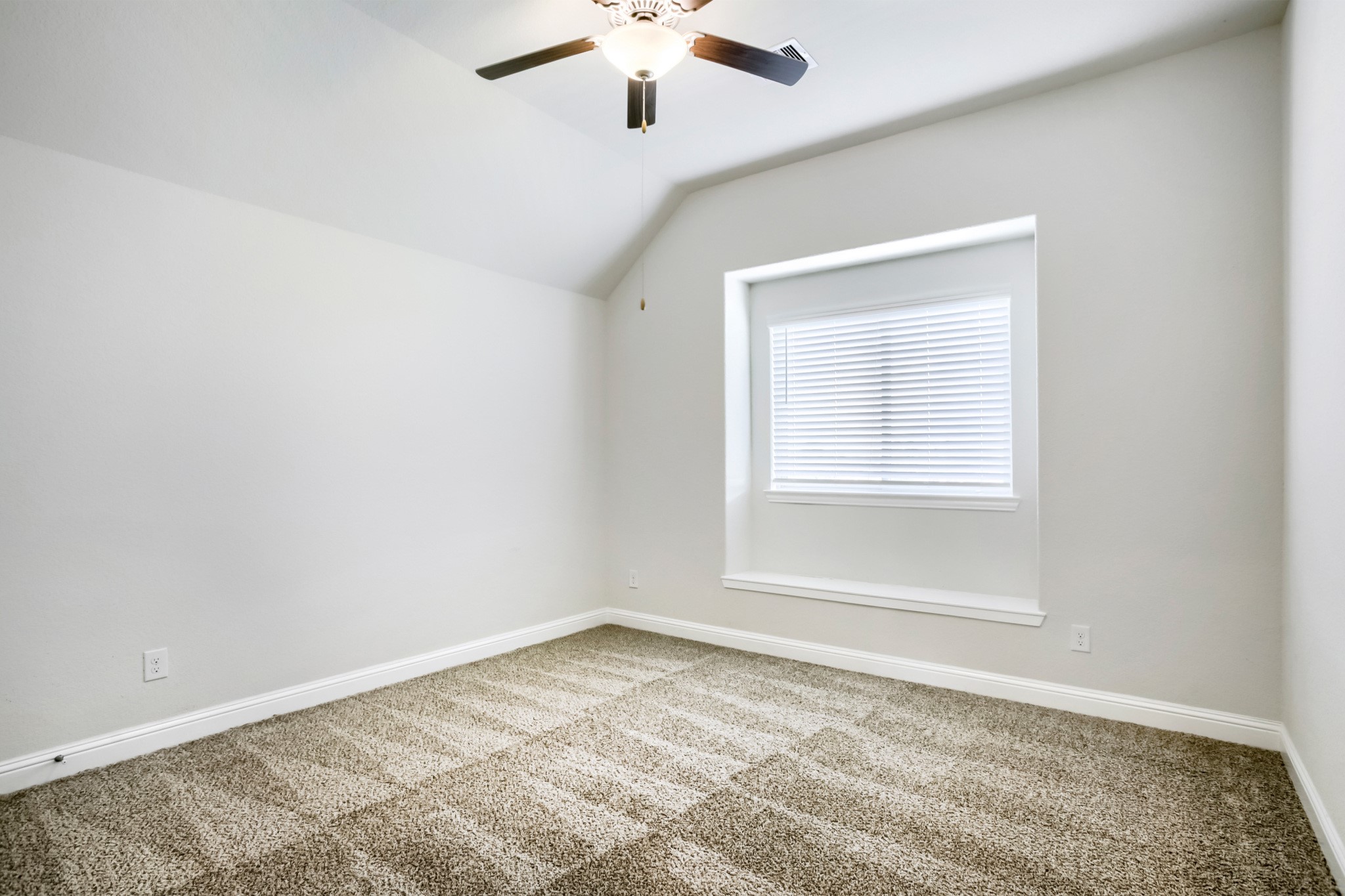 9615 Slumbering Willow Lane Property Photo 16