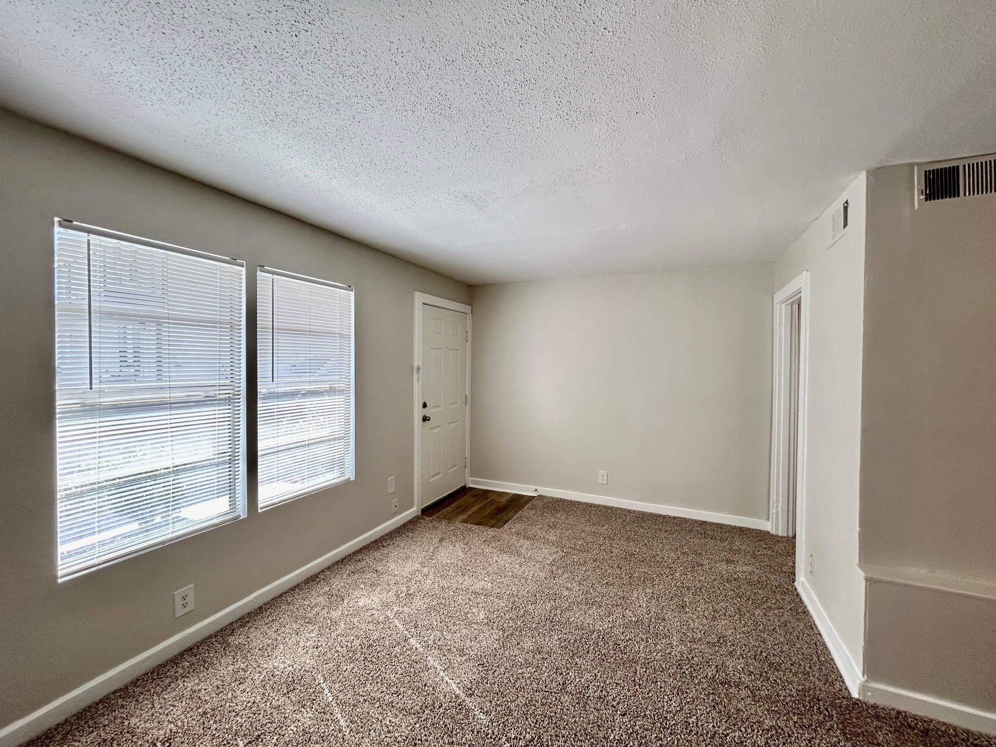 5415 Scott Street 38 Property Photo 6