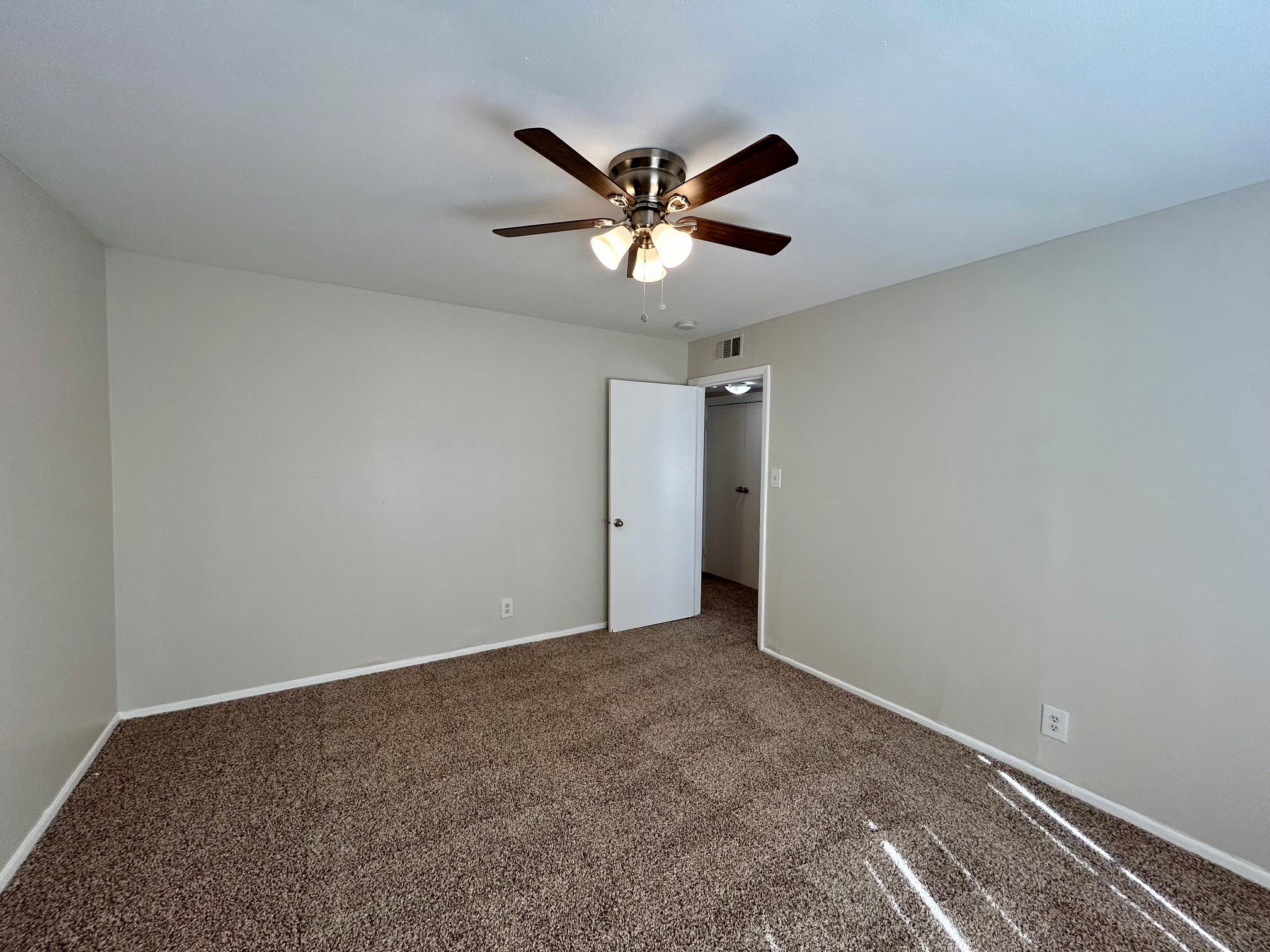 5415 Scott Street 38 Property Photo 16