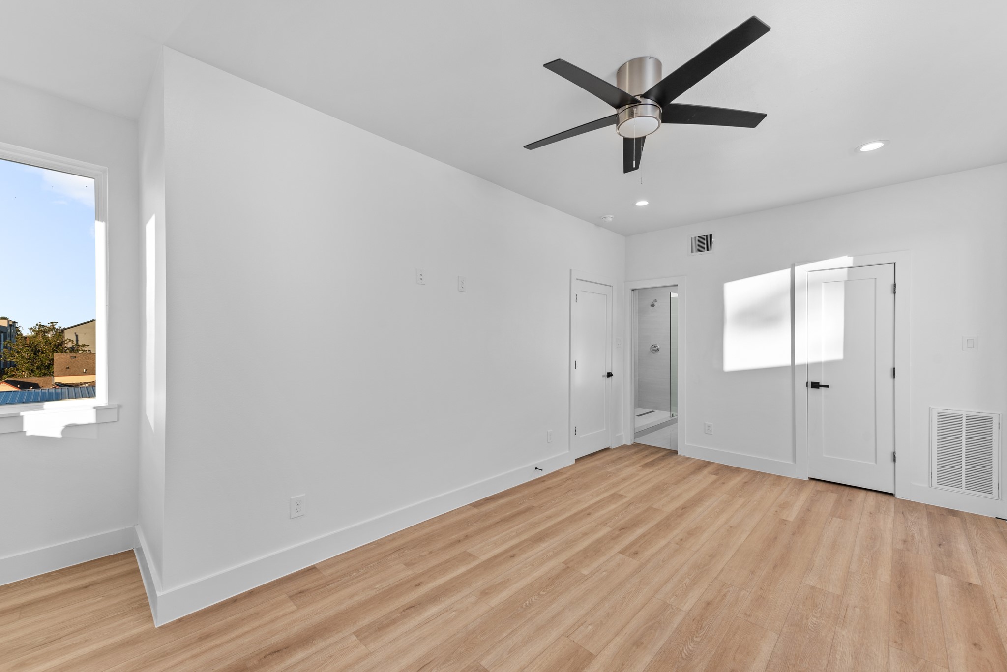 2314 Barbee Street Property Photo 16