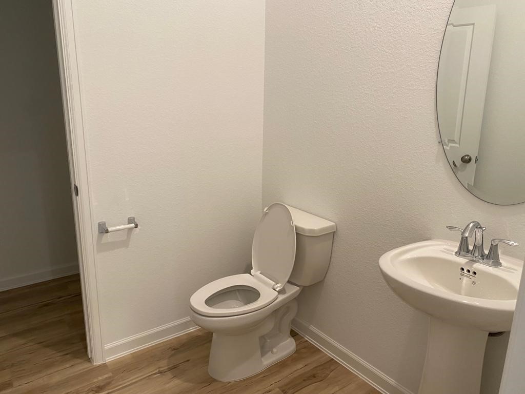 504 Bristol Tide Court Property Photo 10
