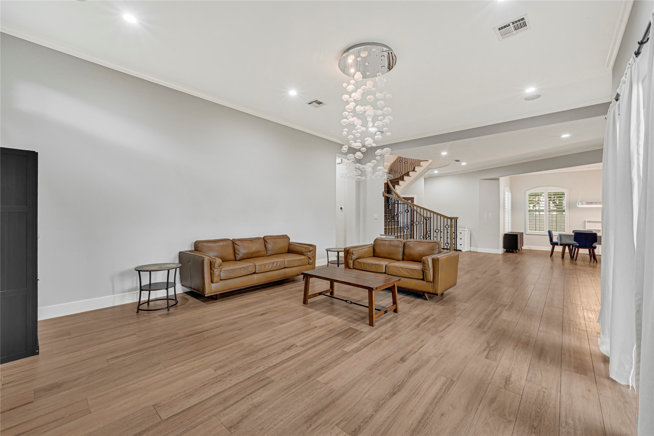 11218 Gallant Ridge Property Photo 4