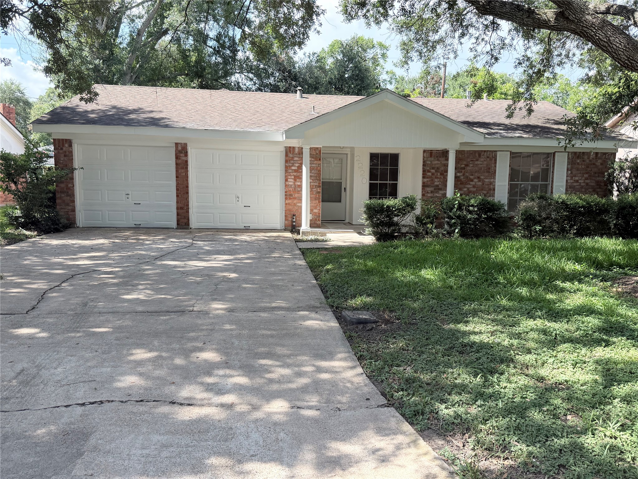 2220 Ripple Creek Drive Property Photo 1
