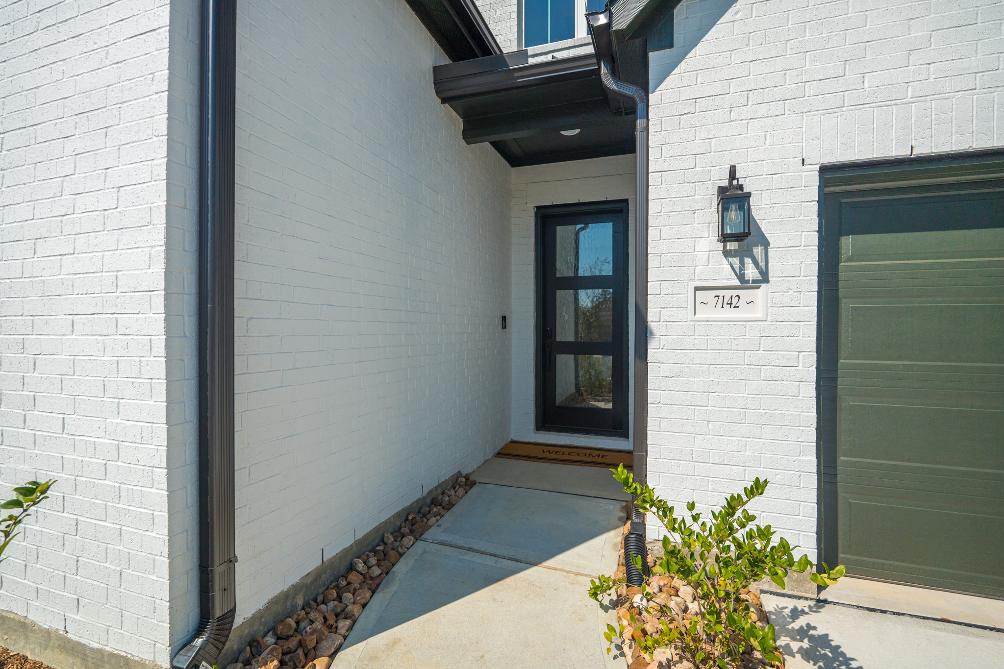 7142 Carriage Light Drive Property Photo 4