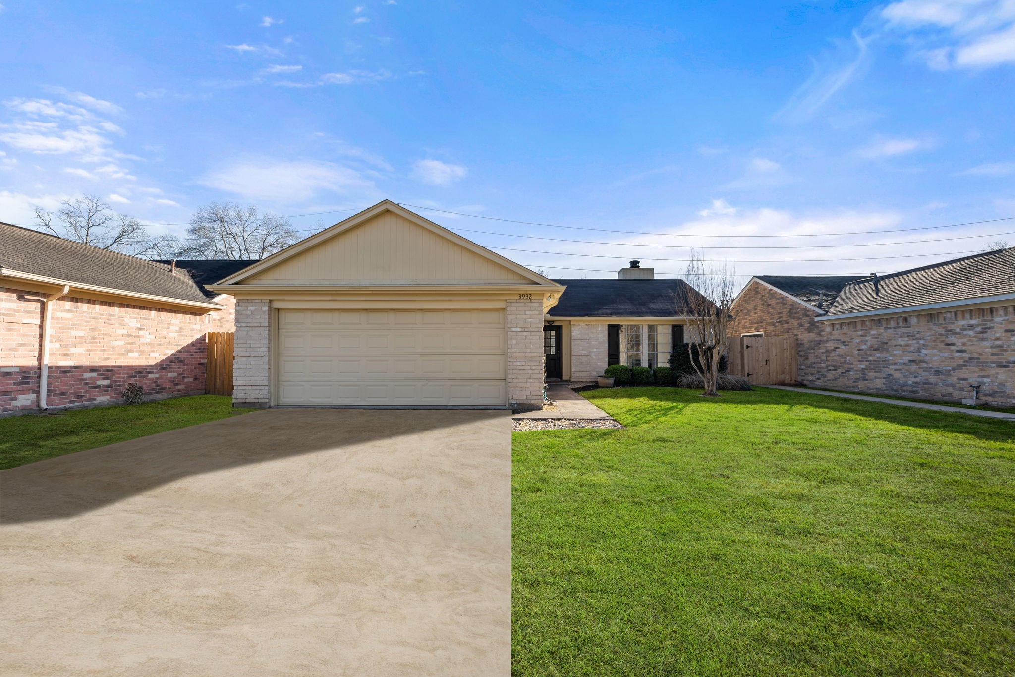 3932 Frontier Dr Drive Property Photo 2