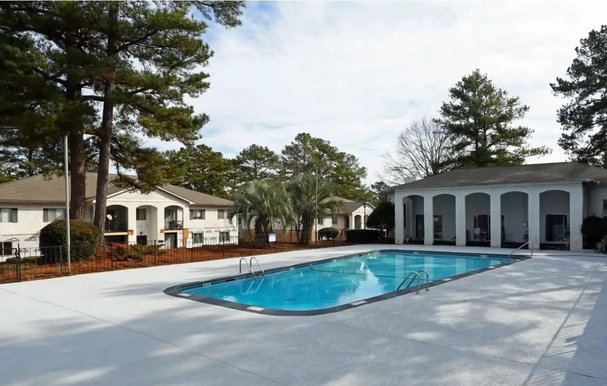 1401 Longcreek Dr Property Photo 4