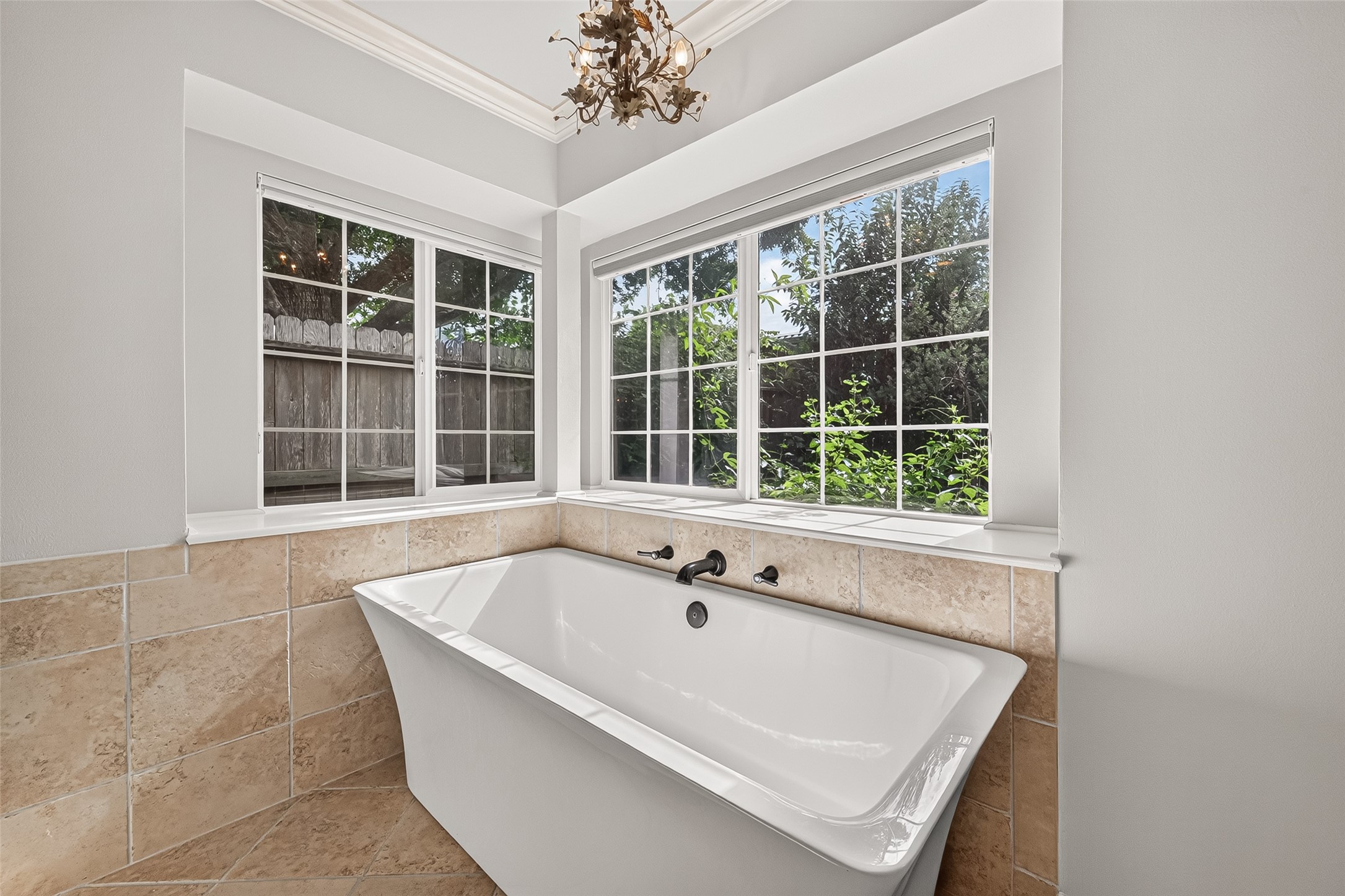 1438 Forest Home Drive Property Photo 34