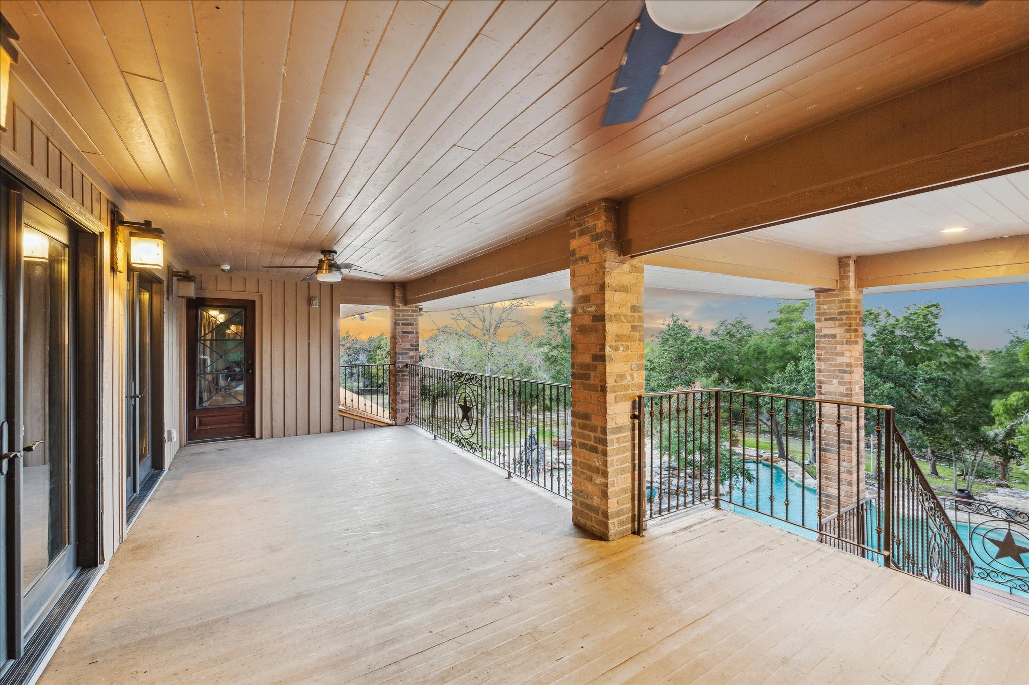 900 Fm 1948 W Property Photo 31